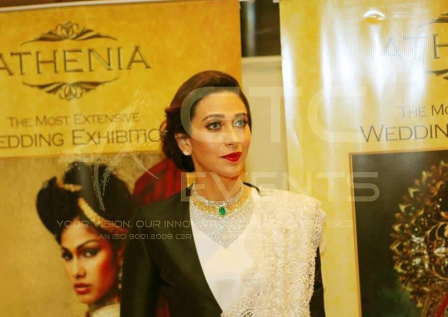 Karishma Kapoor wearing Saree in Athenia Fashion Show organized by GTC Events